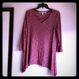 3/4 sleeve leggings blouse with neck detail